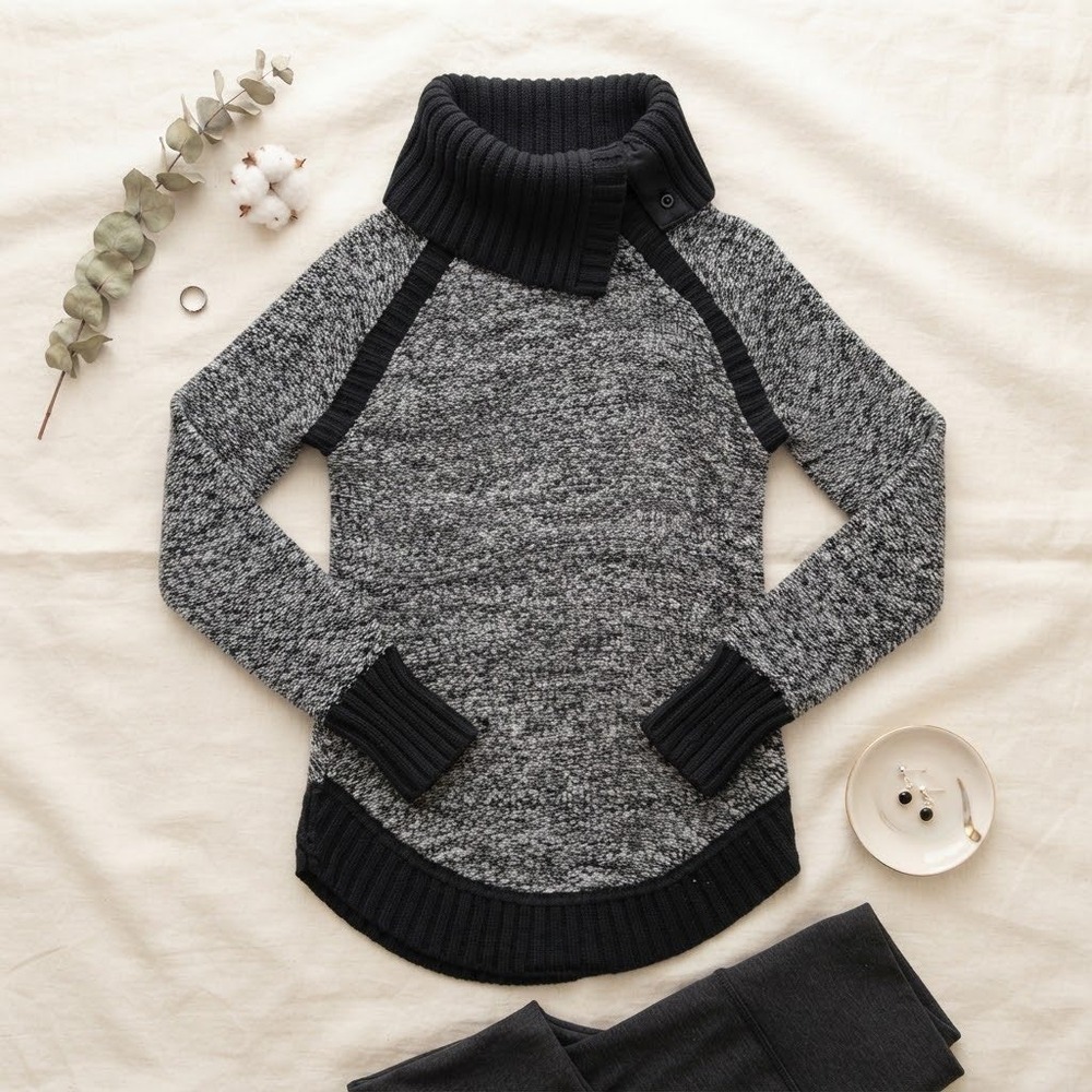 Lululemon To You Tunic 100% Merino Wool Cowl Neck Sweater Gray Snap Collar Sz 4